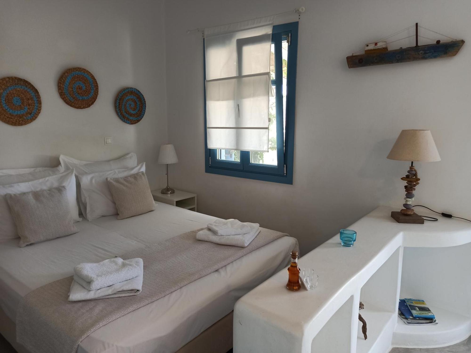 Kykladonisia Amorgos Bilik gambar